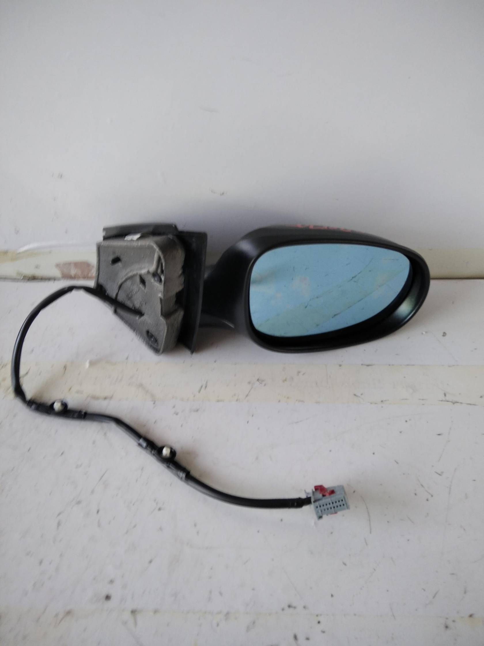 Retrovisore est. regolaz. elettr. dx.